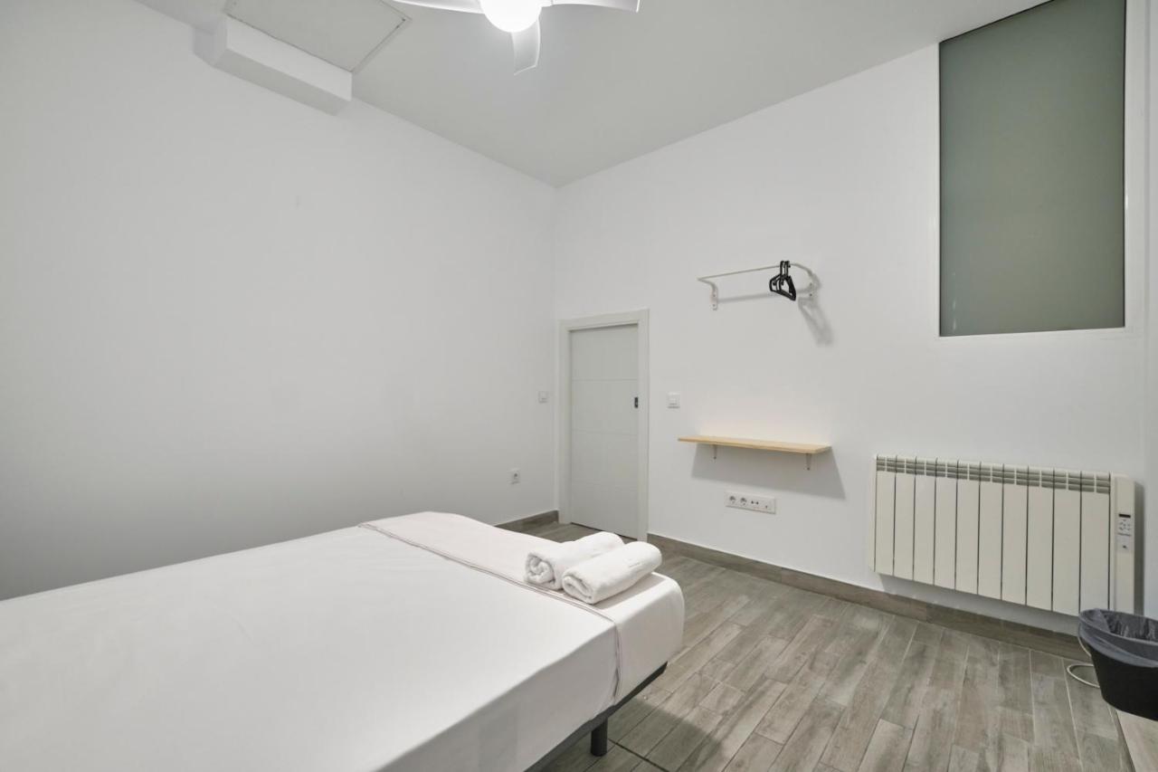 Nunez De Arce Habitaciones Madrid Bagian luar foto