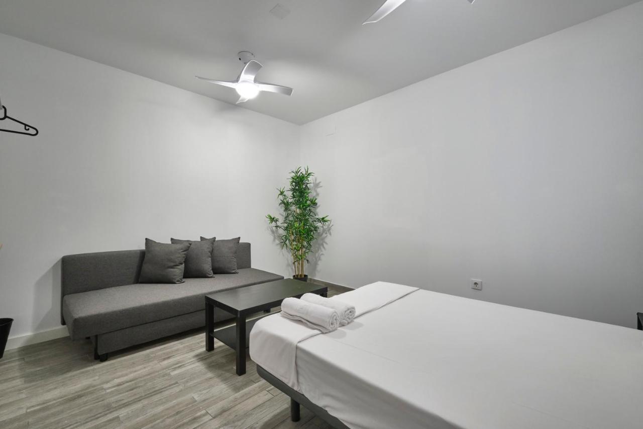 Nunez De Arce Habitaciones Madrid Bagian luar foto