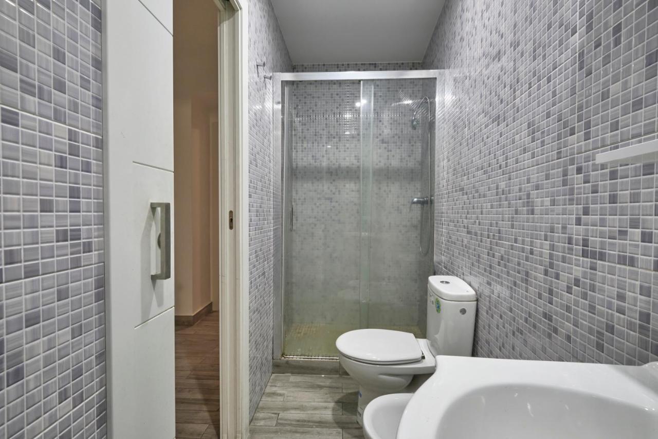 Nunez De Arce Habitaciones Madrid Bagian luar foto